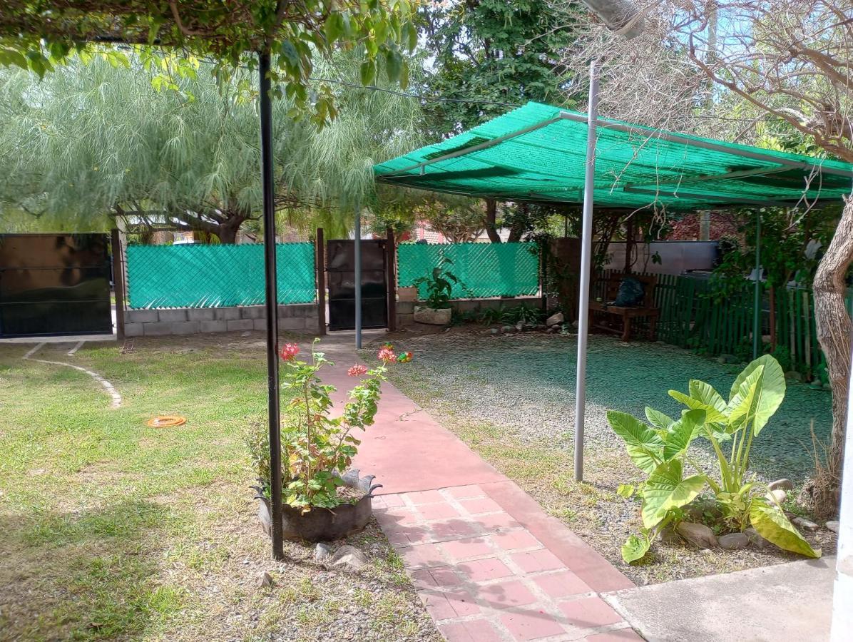 Cabanas De Descanso Centricas Cosquin Bagian luar foto