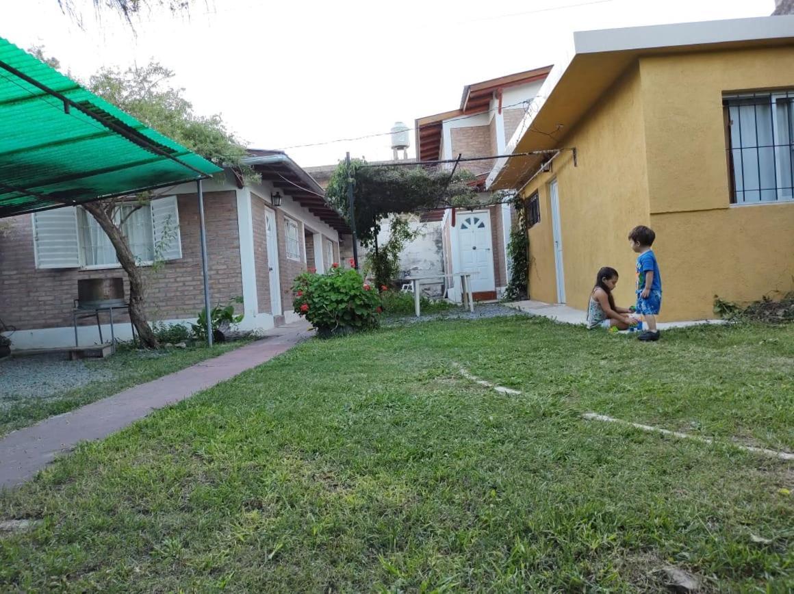 Cabanas De Descanso Centricas Cosquin Bagian luar foto